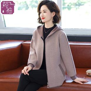 妈妈款春装外套洋气高贵短款格子上衣50岁中老年人女春秋冬季连帽