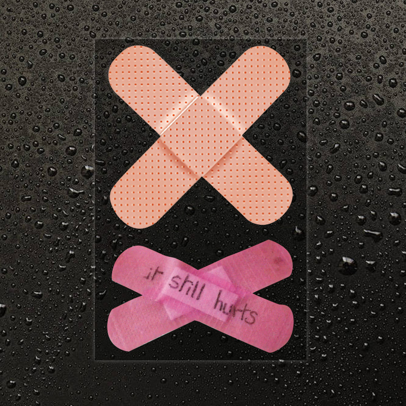 汽车贴纸创意可爱绑带心碎创可贴补丁车身贴防水反光遮挡划痕车贴