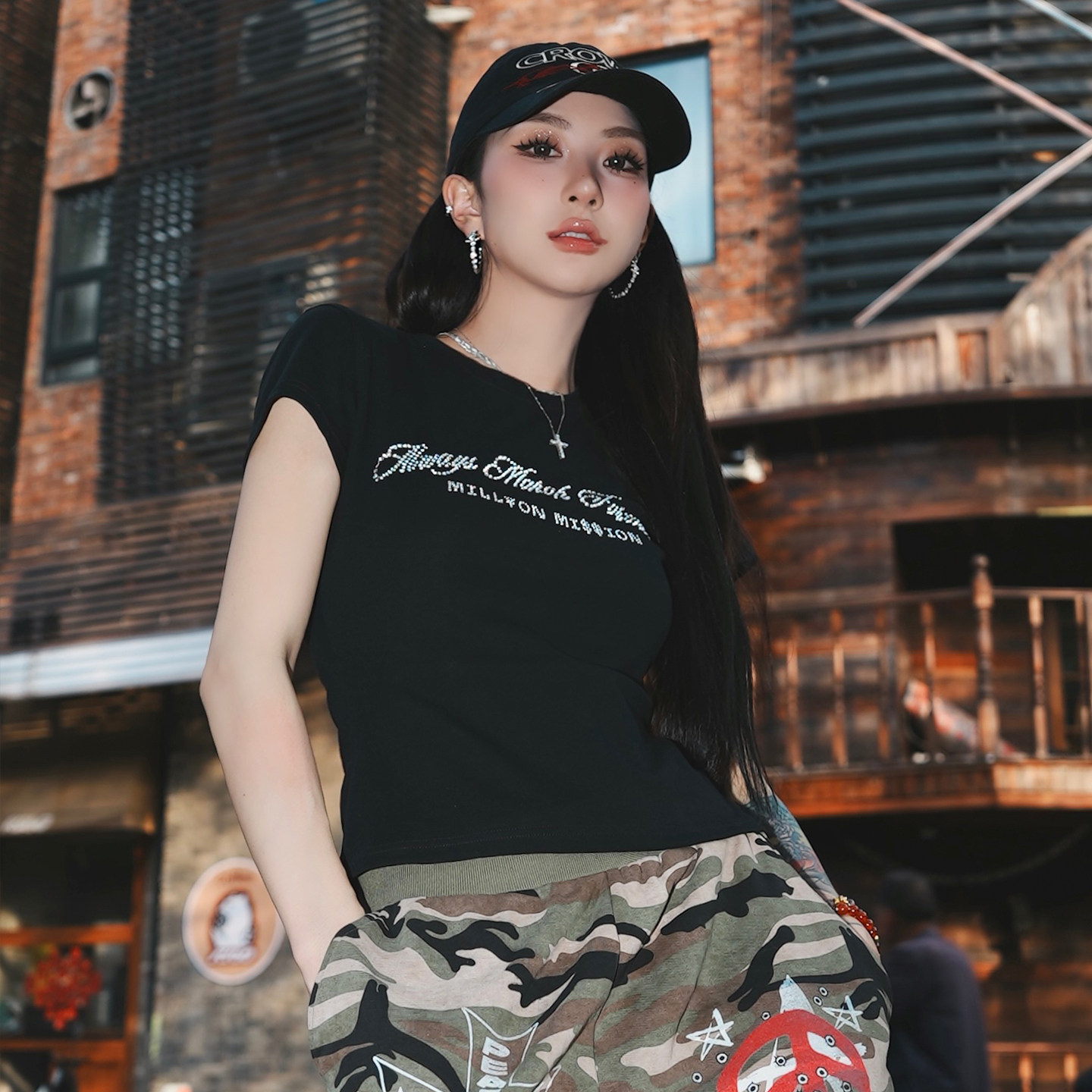 黑色（女装）