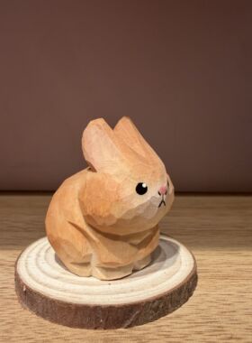 木雕兔子纯手工雕刻可爱治愈系桌面装饰摆件送朋友礼物新款工艺品