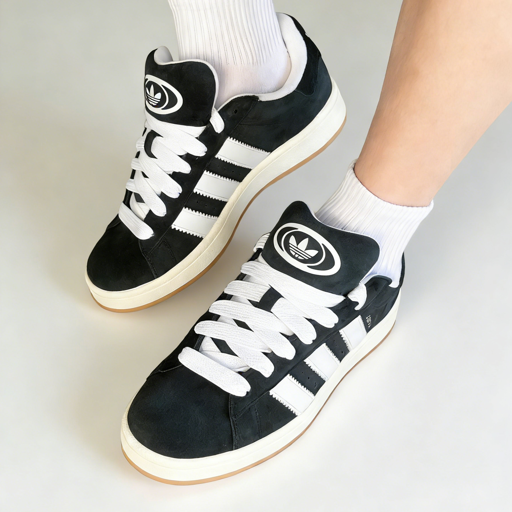 Adidas阿迪达斯 originals CAMPUS 00s 黑白 防滑低帮板鞋 男女款