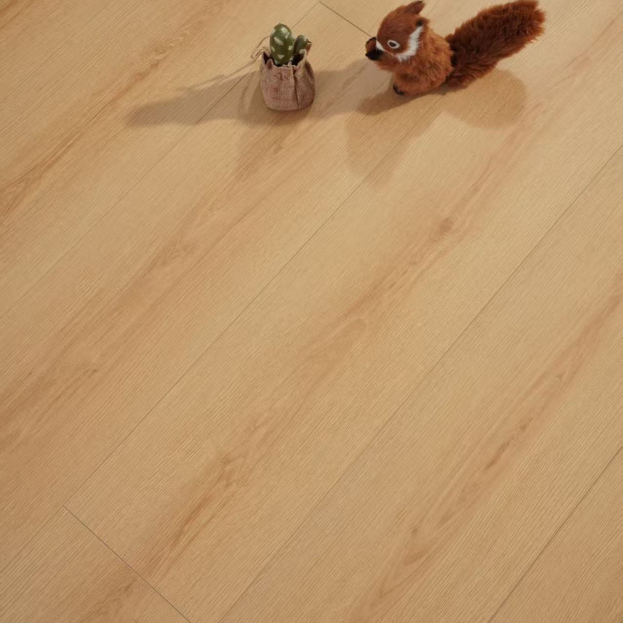 强化复合11MM工装地板