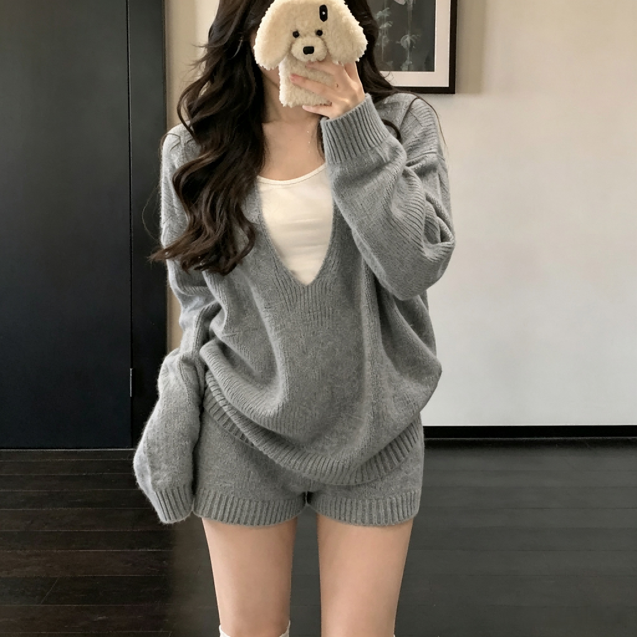 浅灰色短裤女2026新款秋冬针织小个子显瘦外穿辣妹休闲简约毛衣裤