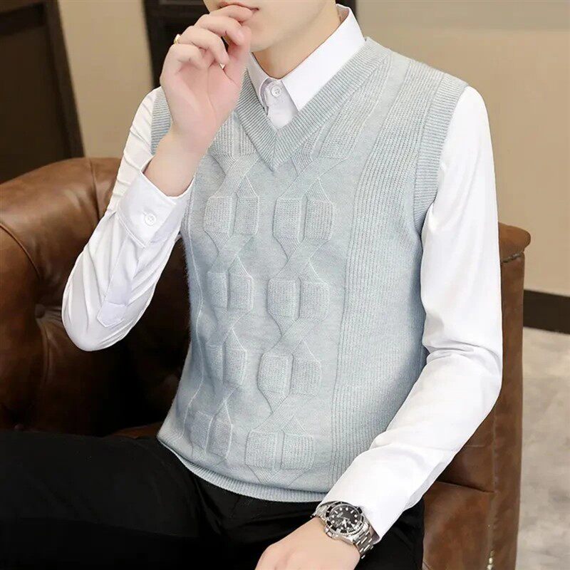 ZJ轻奢服饰秋冬新款V领编织麻花针织马甲背心男士时尚打底衫卫衣
