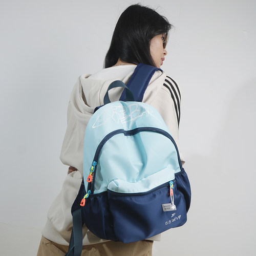 滨斯熊儿童书包新品初中高中大学生书包休闲浅蓝学生双肩背包潮新