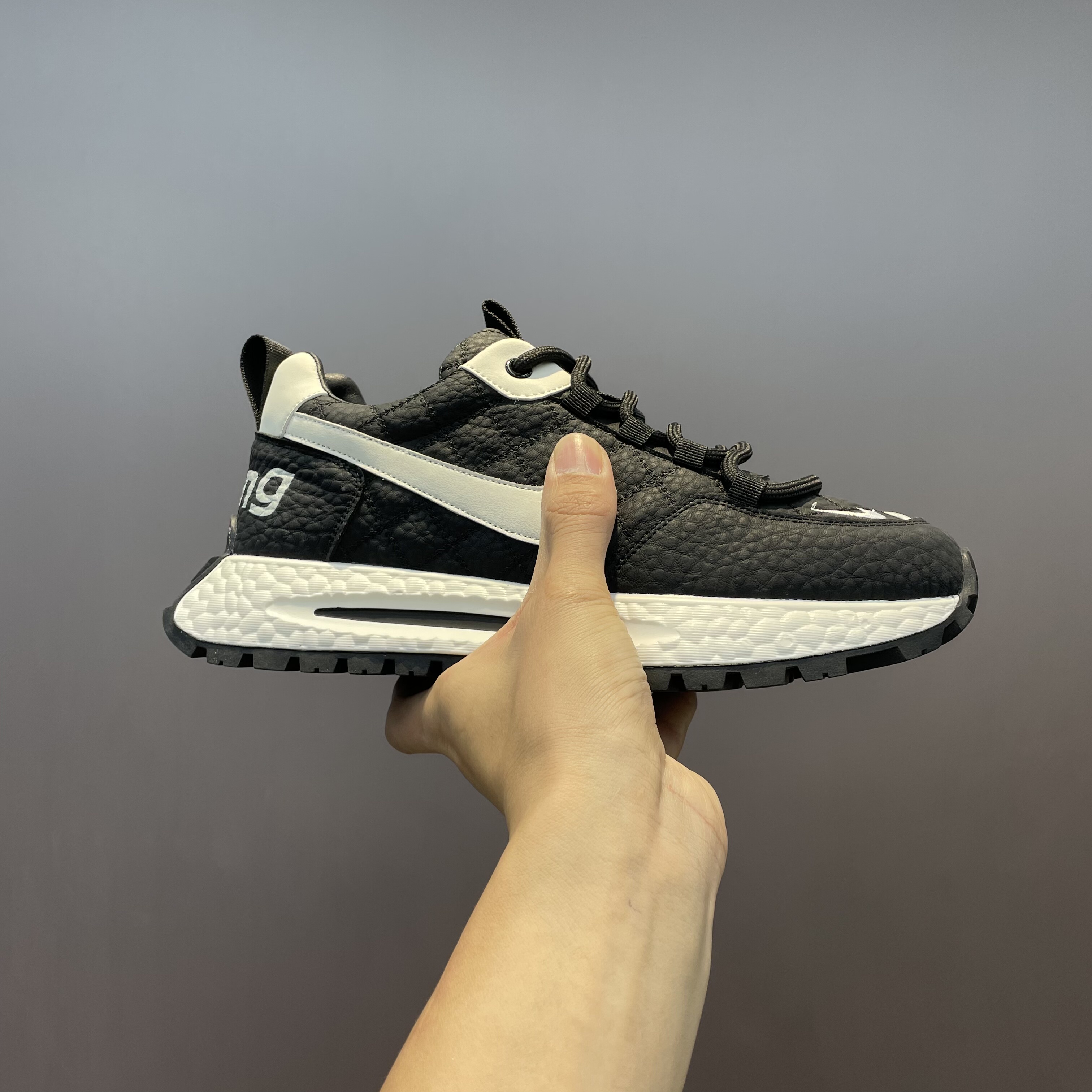 男鞋2025新款秋冬透气复古做旧运动休闲鞋欧洲站阿甘鞋软底老爹鞋