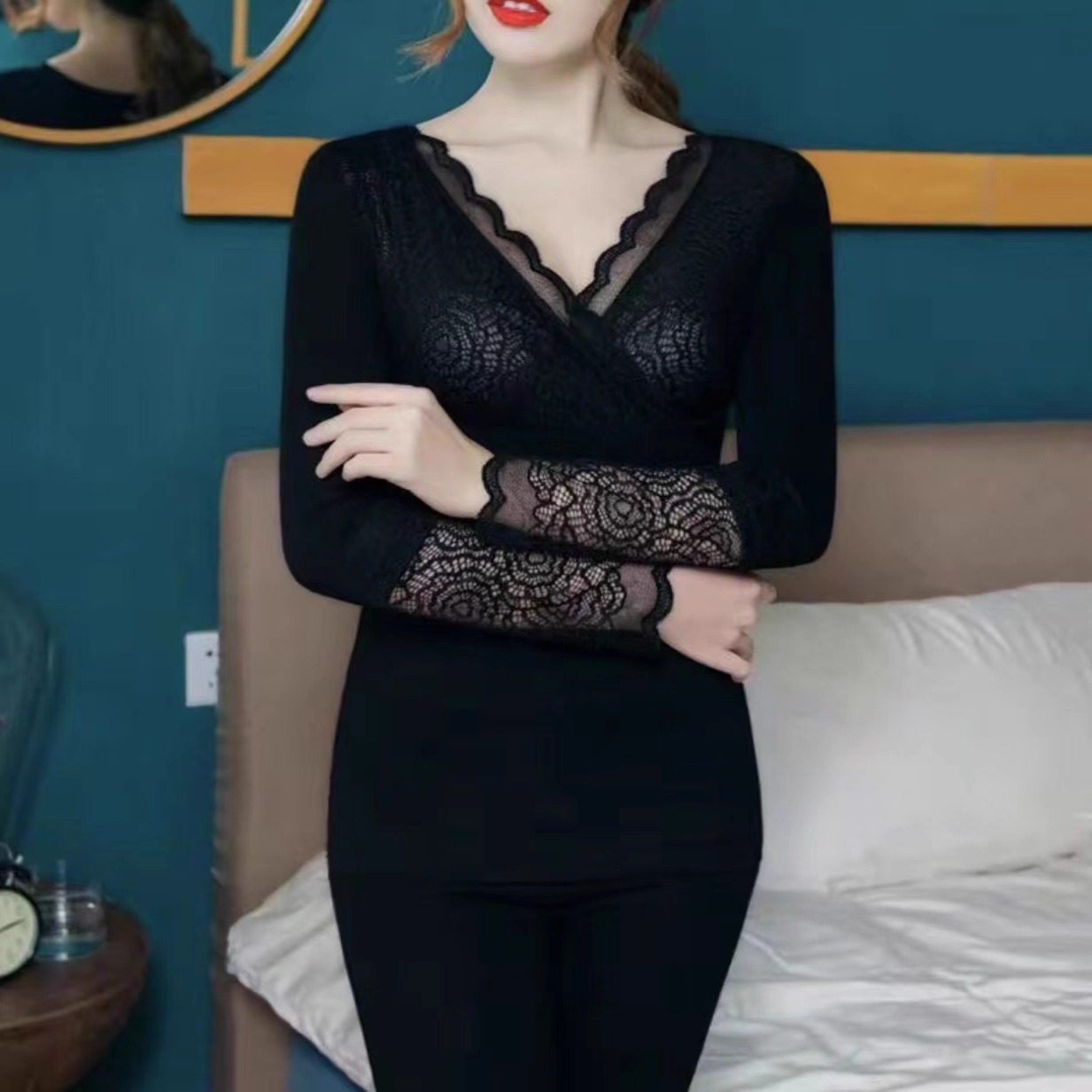 秋冬加绒蕾丝V领打底衫女修身显瘦厚加厚长袖T恤内搭洋气小衫上衣