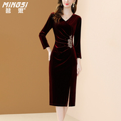 茗思名媛金丝绒包臀连衣裙2026春季 场合裙子 镶钻褶皱正式 新款 时尚