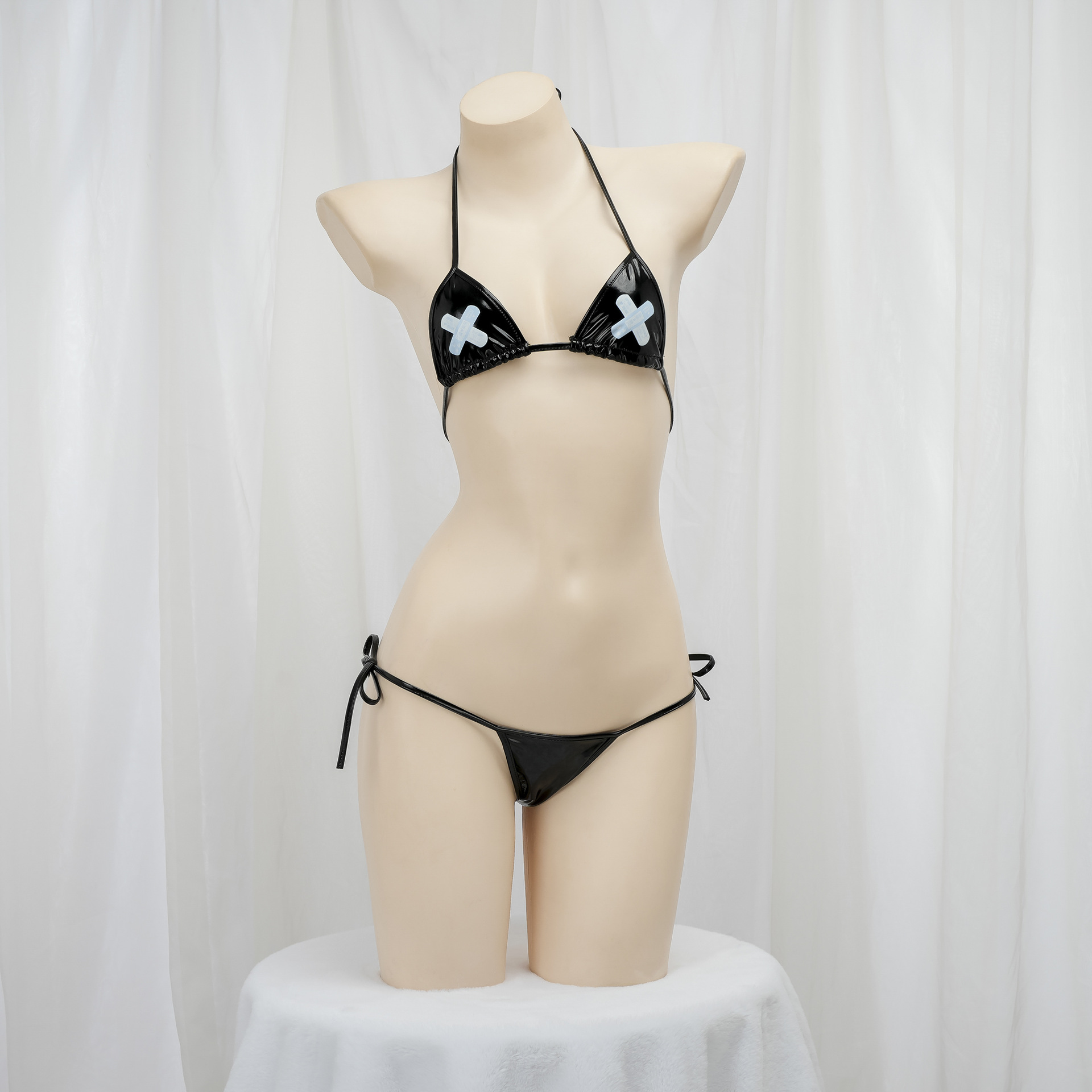 性感皮革迷你比基尼内衣套装