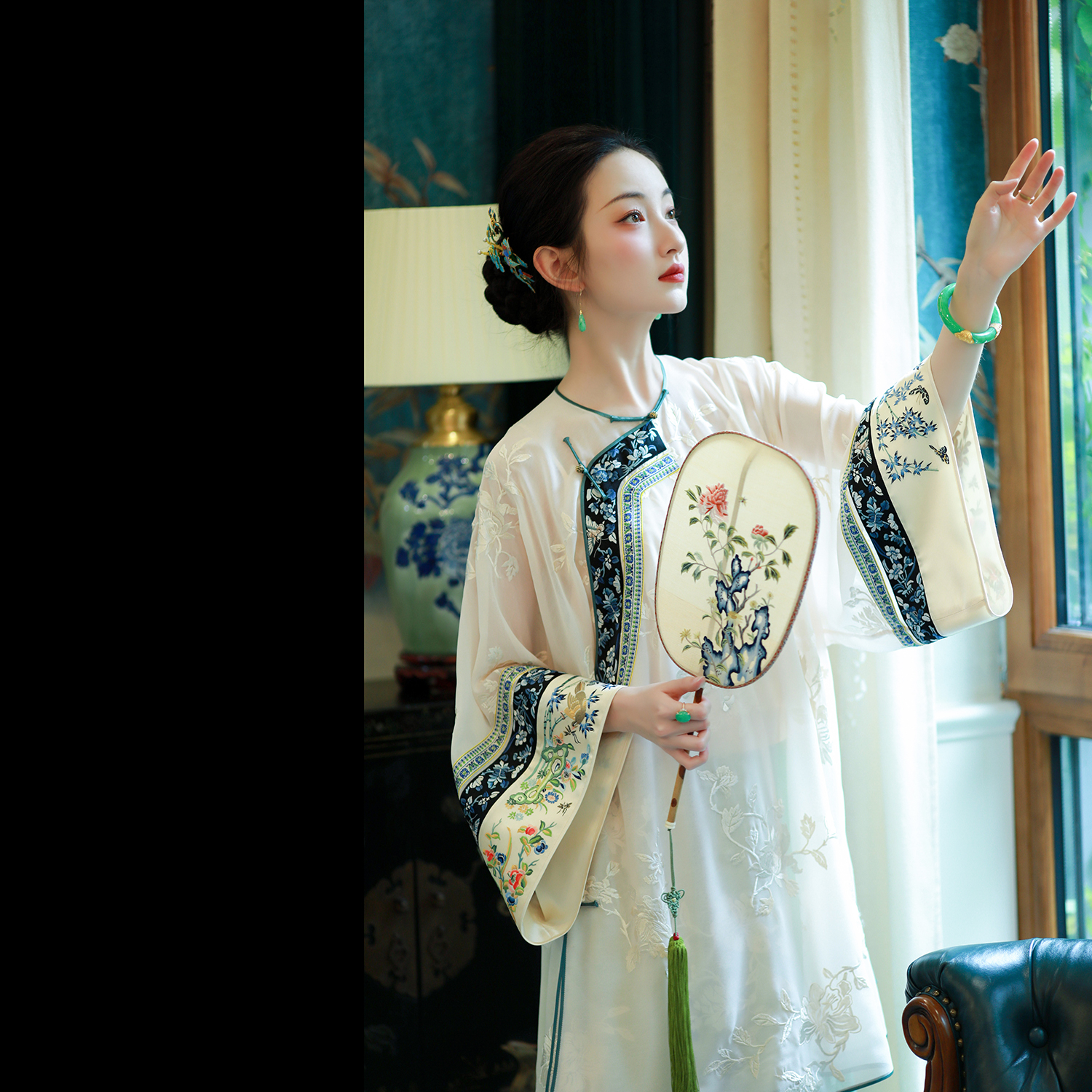 云书晓寄丨一城风絮丨绣花女袍