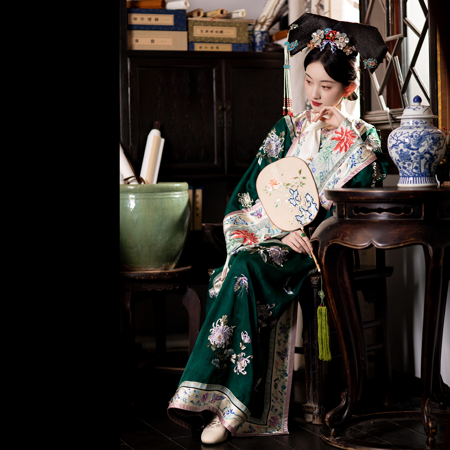 清枝酿月丨一城风絮丨冬款绿色香云纱绣花如意云头满绣清旗装氅衣