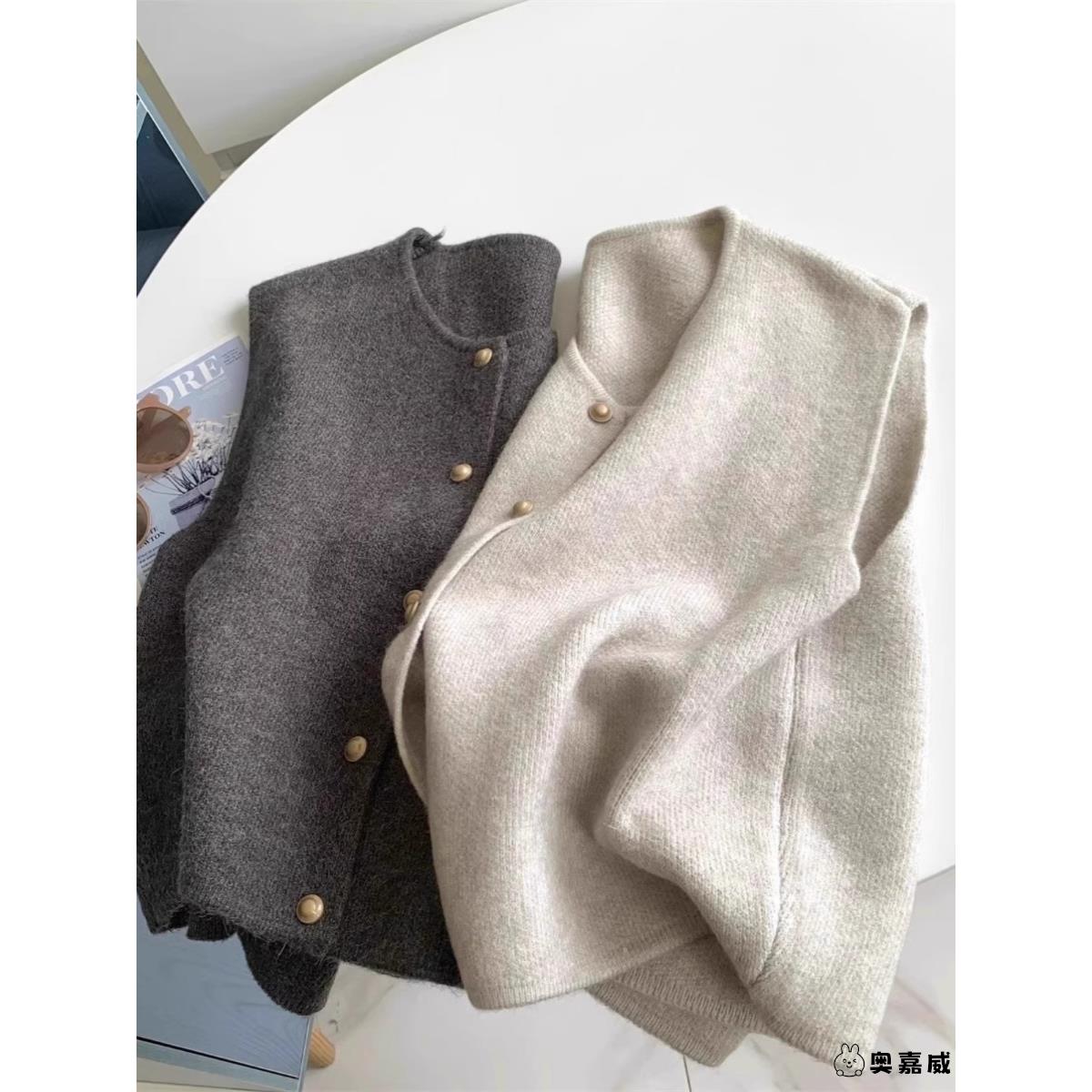 秋季针织背心女马甲温柔系单排扣金扣子气质