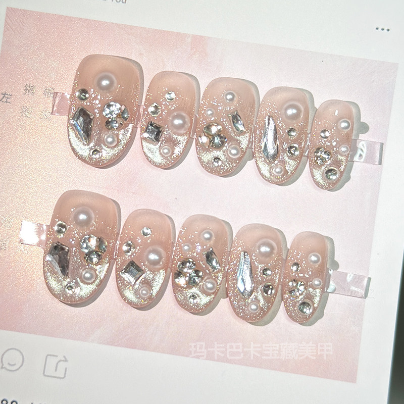 耀眼】玛卡巴卡手工穿戴甲透裸爆闪银猫眼千金感新年美甲显白短甲,彩妆/香水/美妆工具,穿戴甲/甲片,淘宝优惠券,粉丝福利购,淘宝优惠卷