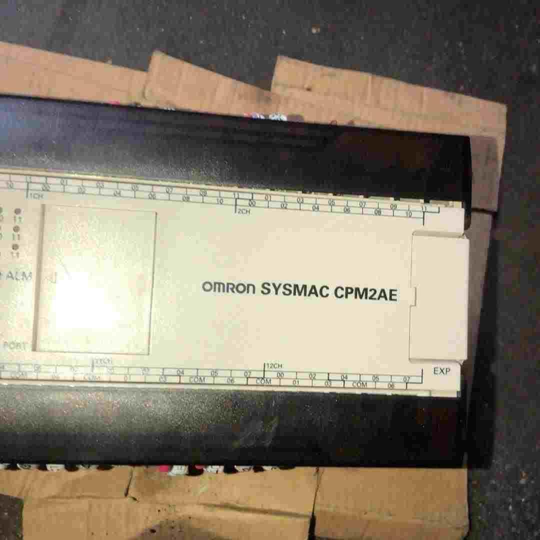欧姆龙CPM2AE －60CDR －A刚刚从设备拆下来成色不