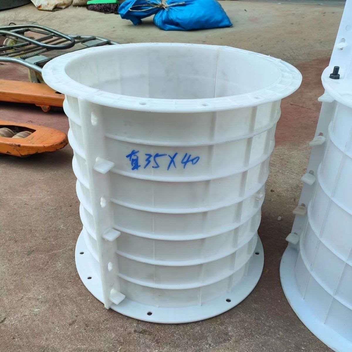 光伏墩模具直径35×50cm塑料圆柱模具混凝土水泥模具圆形钢模定制