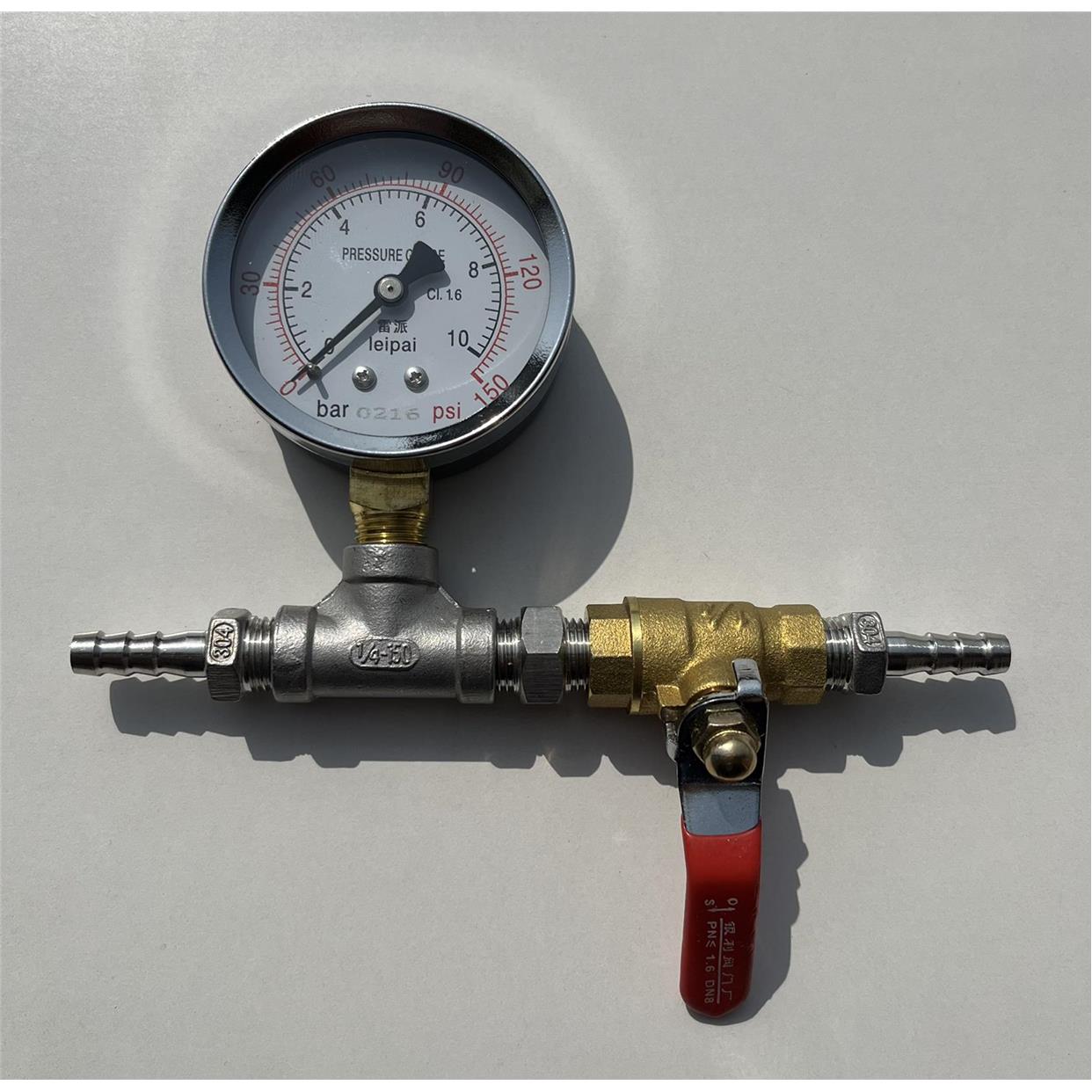 60MM压力表 10bar 150psi 相当于10公斤 10KG/CM2 加三通宝塔接头