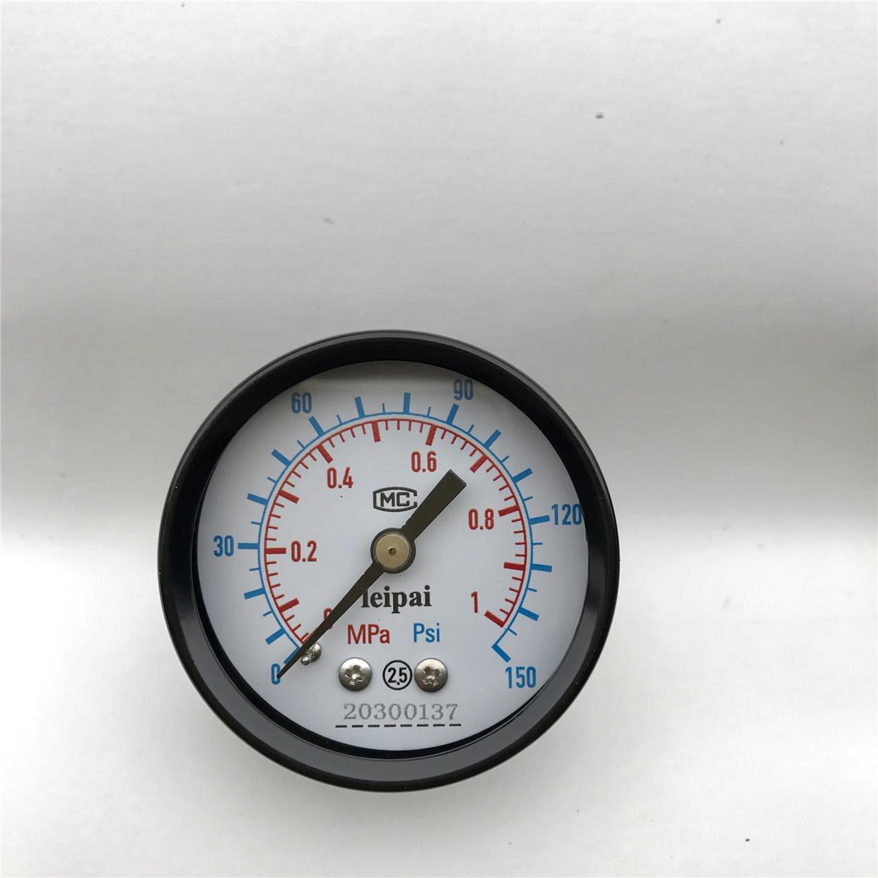 轴向气压表 1mpa 150psi 直径50mm 铜螺纹两分 ZG1/4  2分牙 背接