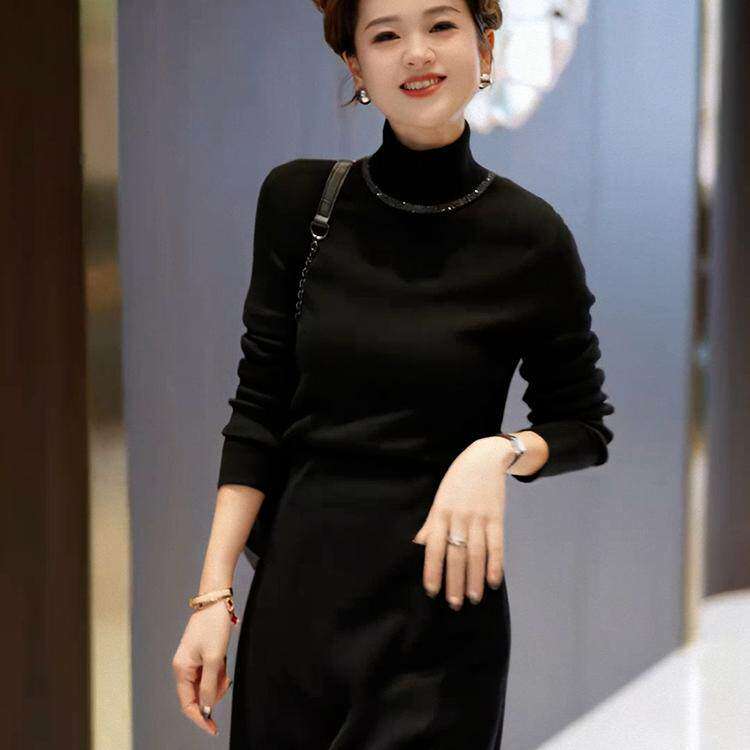 轻奢气质时髦镶钻针织打底衫女美式春季新款修身显瘦长袖内搭上衣