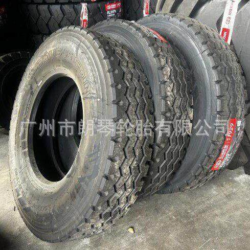 双钱轮胎12R22.5-18PRRR99全钢丝真空胎卡客车重载耐磨