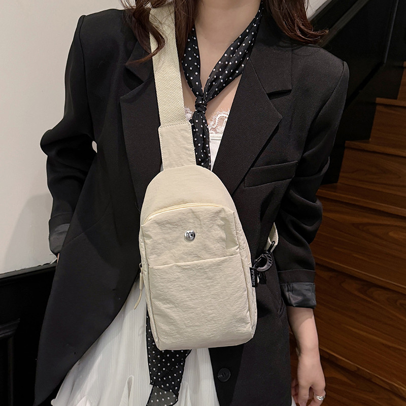 韩版时尚女士胸包单肩护照包手机包骑行包健身通勤旅行轻便斜挎包