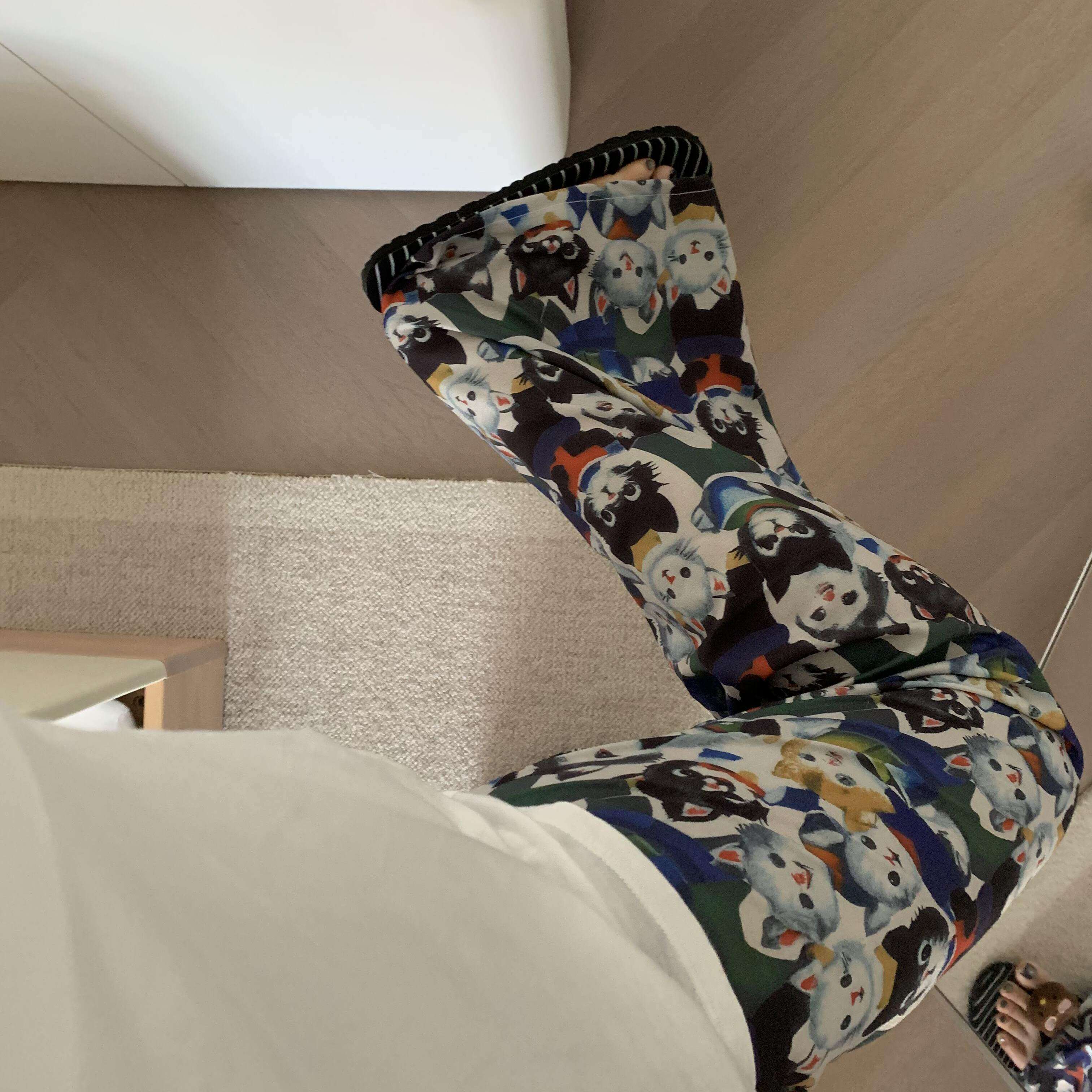 猫咪可爱裤子遛弯裤女款休闲裤宽松慵懒风新款印花直筒裤春夏通勤