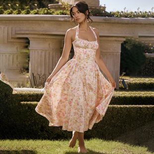 气质田园风小碎花收腰大裙摆长裙潮时尚 蕾丝边性感低胸挂脖连衣裙