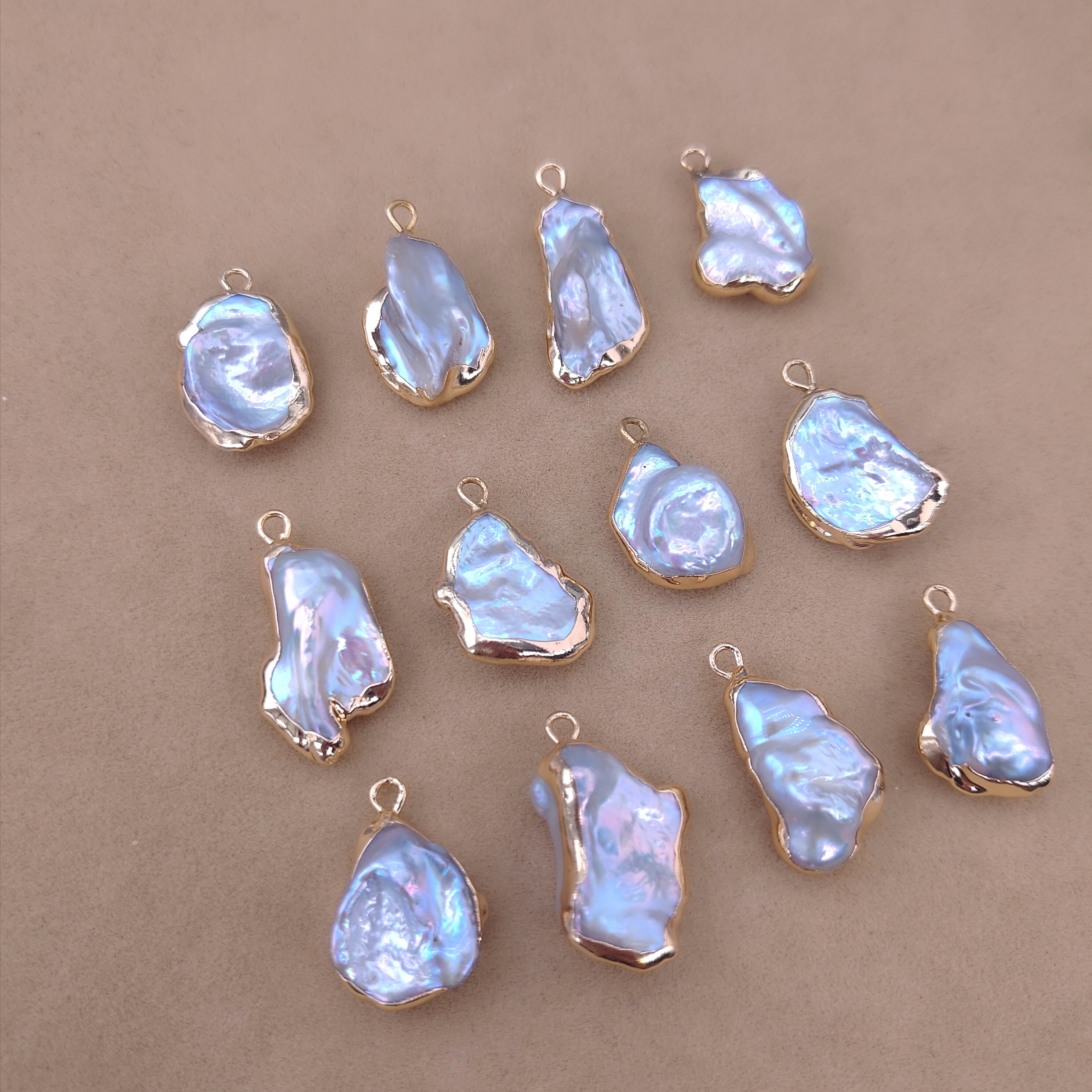 天然淡水巴洛克鎏金包边单吊环keshi花瓣手工diy饰品配件材料