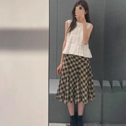 学院风格纹垂感压褶半身裙