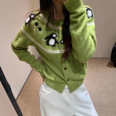 田曦薇同款少女感趣味穿搭针织衫