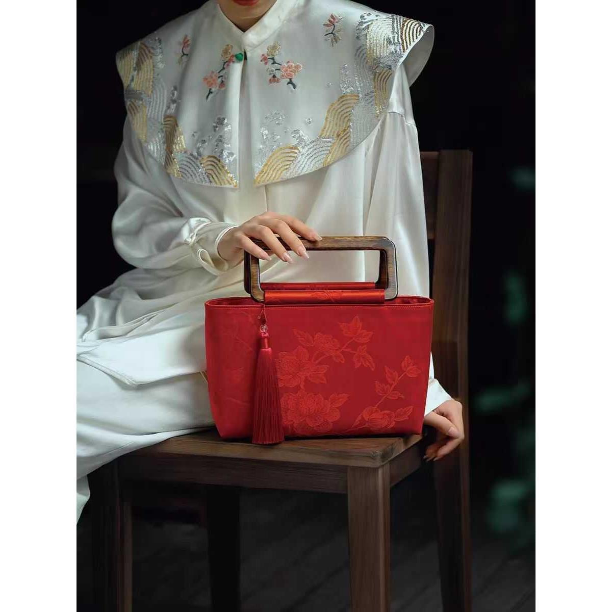 2024新款复古香云纱新中式婚包红色结婚包旗袍中国风新娘手提包女