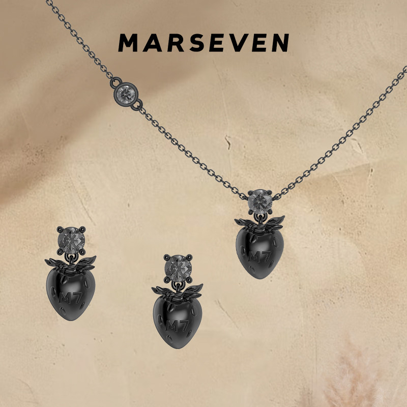 MARSEVEN 野餐系列黑色mini钻钻草莓耳钉项链组合S925银原创设计,饰品/流行首饰/时尚饰品新,项链,淘宝优惠券,粉丝福利购,淘宝优惠卷
