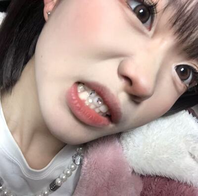 爆闪生日送礼物kt猫牙钻爱心满钻