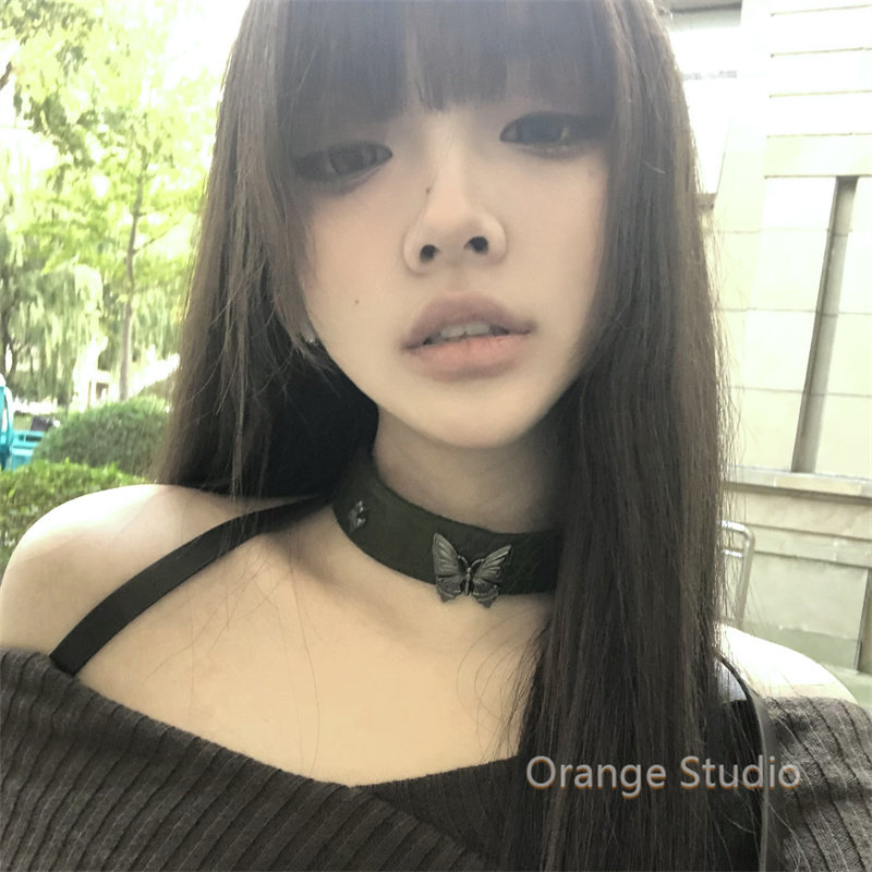 复古墨绿色蝴蝶皮革项圈图片