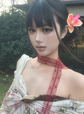 纯欲红色蕾丝花边丝巾