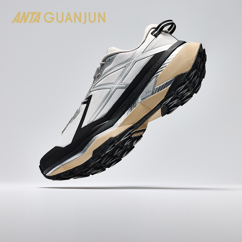 安踏冠军猎隼2抽拉绳跑鞋