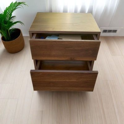 多层暗格实木床头柜隐藏