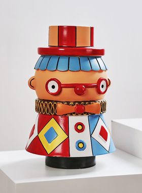 卡通潮玩树脂国王一家摆件