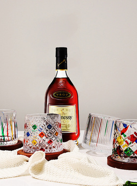 水晶玻璃杯旋转不倒翁解压