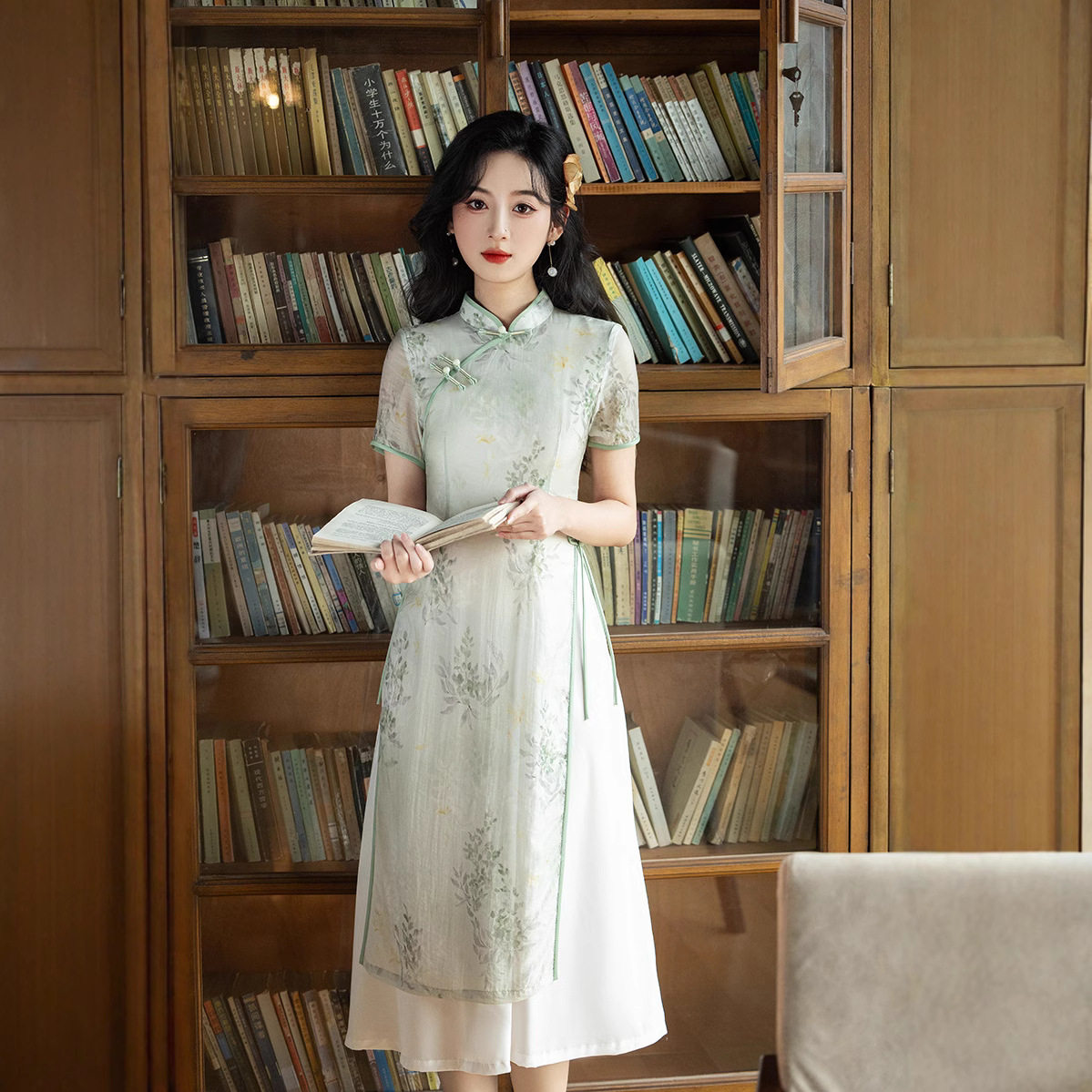 唐依恋旗袍2025新款淡绿色奥黛连衣裙茶服女夏季清新淡雅中国风