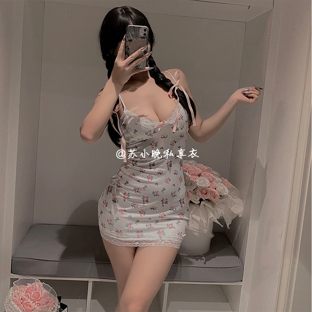 苏小晚 纯欲睡衣性感碎花吊带睡裙小清新胸垫紧身包臀裙可爱少女