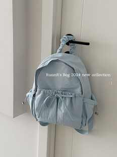 软软 韩系百搭学院风双肩包背包休闲轻薄尼龙可爱纯色旅游 包