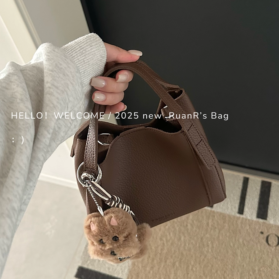 软软的包 韩系简约水桶包手提斜挎包包女百搭休闲软皮菜篮子通勤,箱包皮具/热销女包/男包,通用款女包,淘宝优惠券,粉丝福利购,淘宝优惠卷