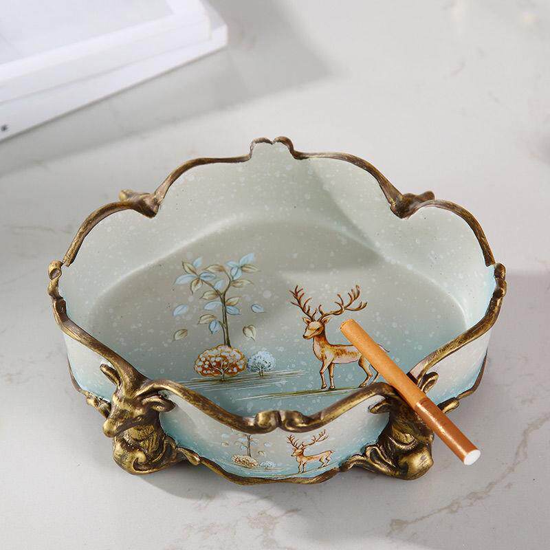 欧式时尚创意鹿烟灰缸家用客厅个性防飞灰带盖办公摆件装饰