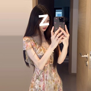 今年流行爆款 粉色荷叶边碎花连衣裙2025新款 海边度假长裙子女