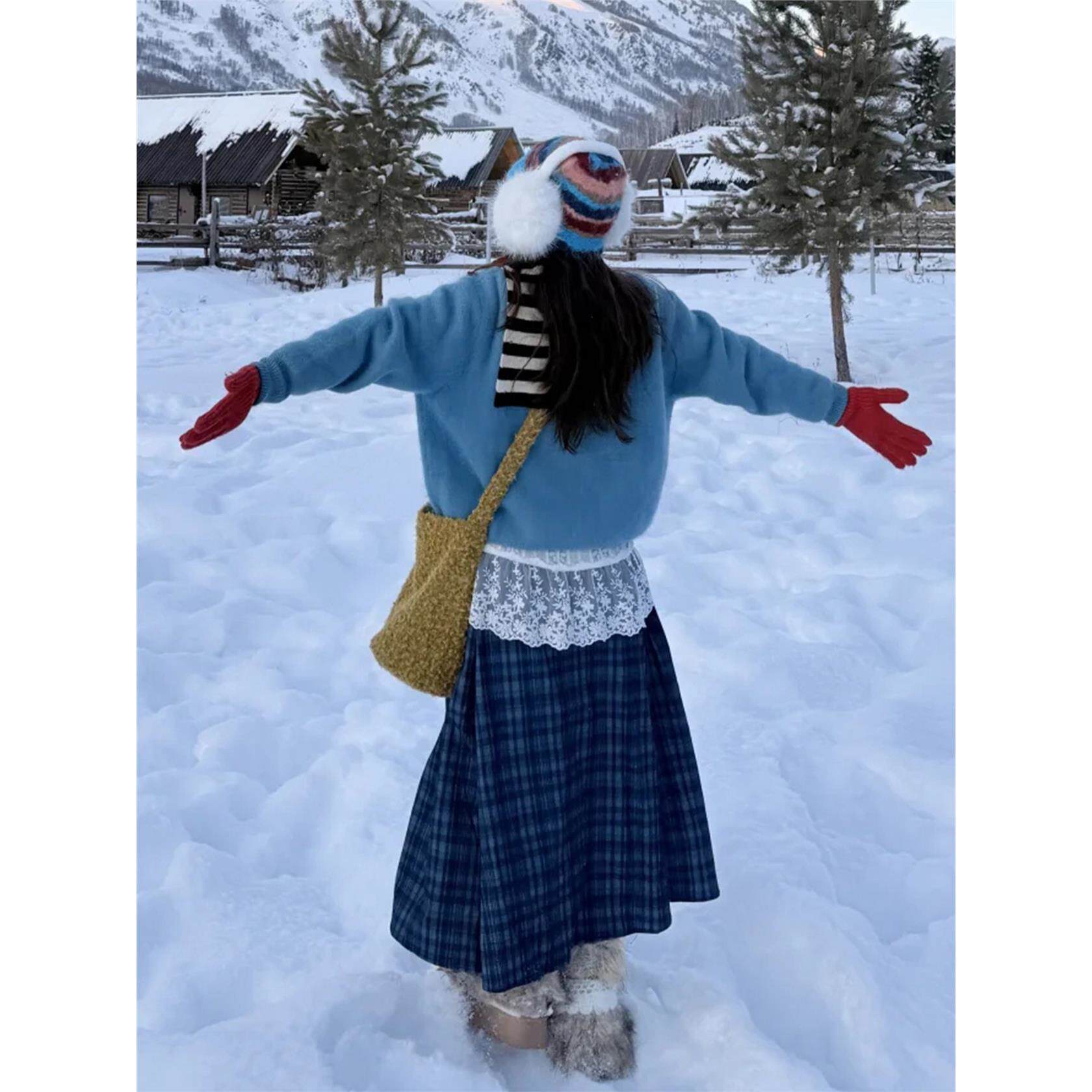 巨好看冬装东北旅游套装蓝色毛衣冬天裙子2026新疆哈尔滨雪地穿搭