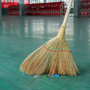老式农村工厂庭院环卫高粱苗木杆金丝苗枝小扫把笤帚扫地长柄厚