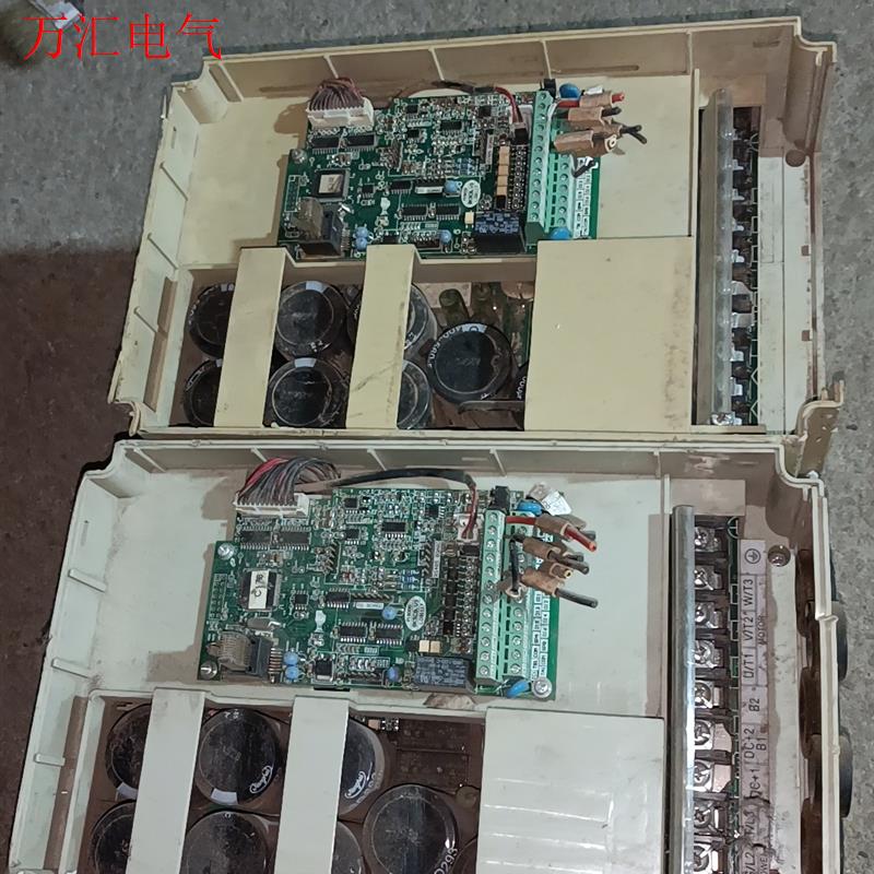 普传变频器pi8100a 7.5kw  拆机两台,无盖无面板(议价)