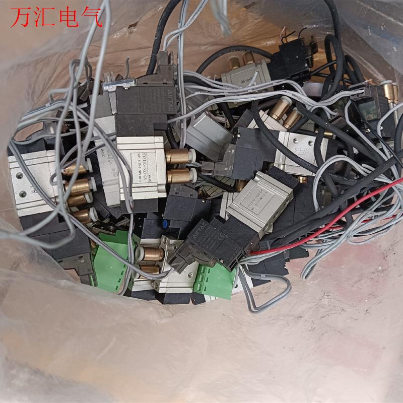Alrtac,亚德客电磁阀,SY3120-5LZD-C4。拆(议价)
