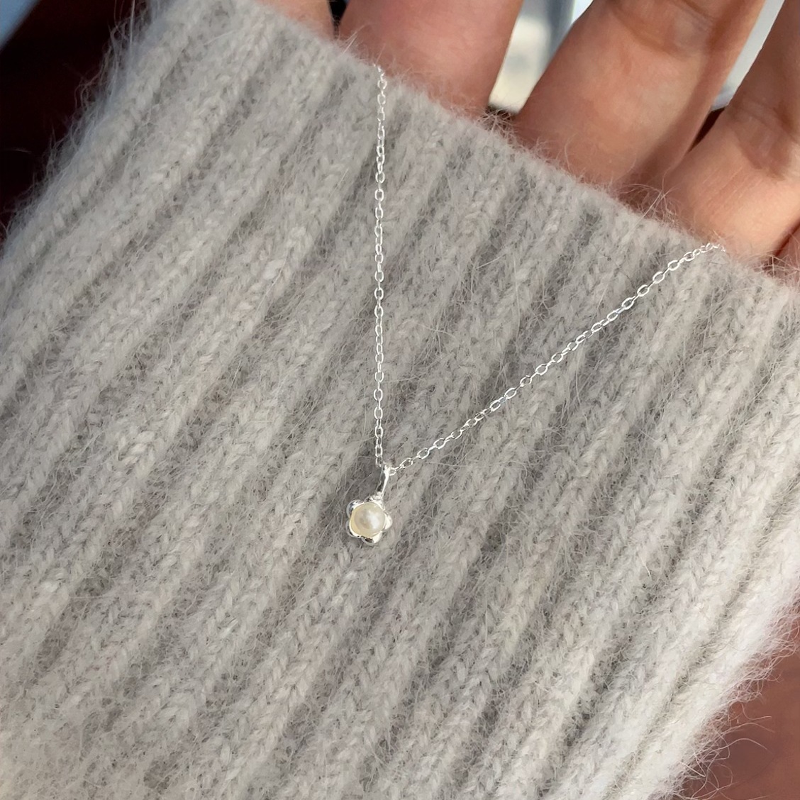 S925纯银花朵珍珠项链锁骨链