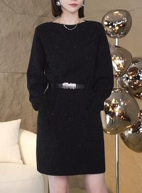 MONLOUVE红色针织打底连衣裙女小个子秋冬2025新款配大衣收腰毛衣